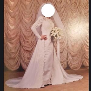 Vintage Wedding Dress Lace Long Sleeve Long Train 1908s  Size 8